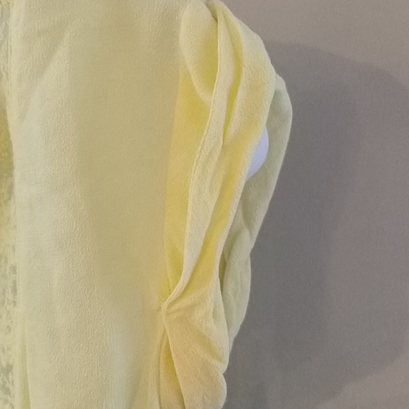 Forever 21 yellow top - Picture 6 of 6